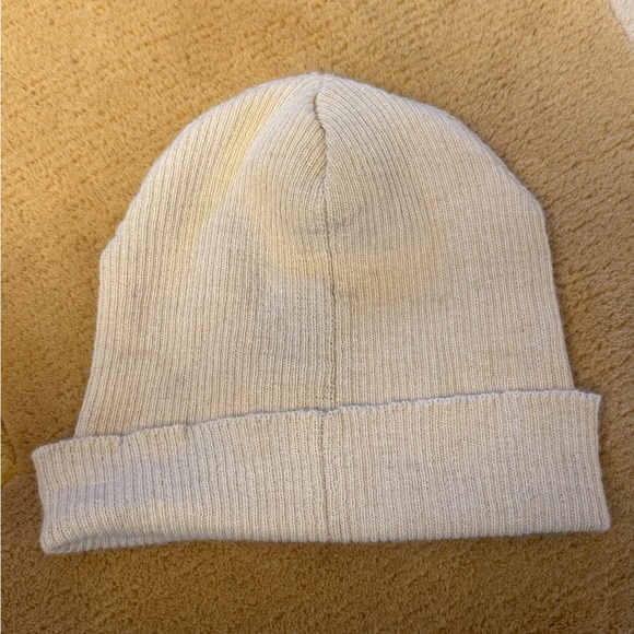 Moose Knuckles Wool Unisex Hat ivory logo ribbed beanie - Picture 2 of 6